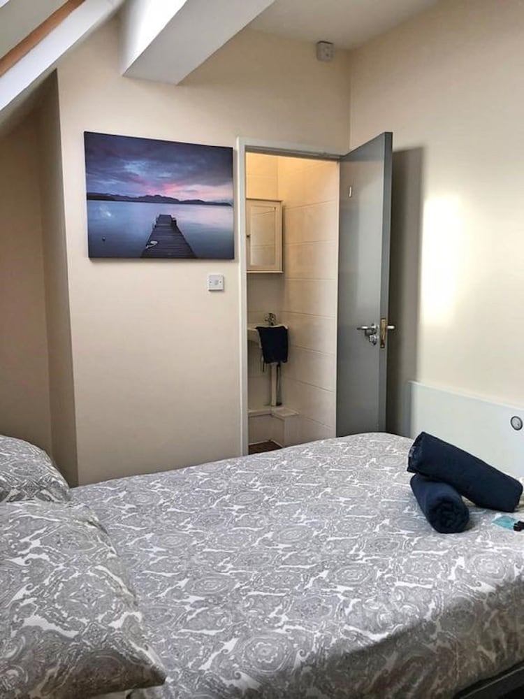 Harley Rooms - 248 West Street view 4