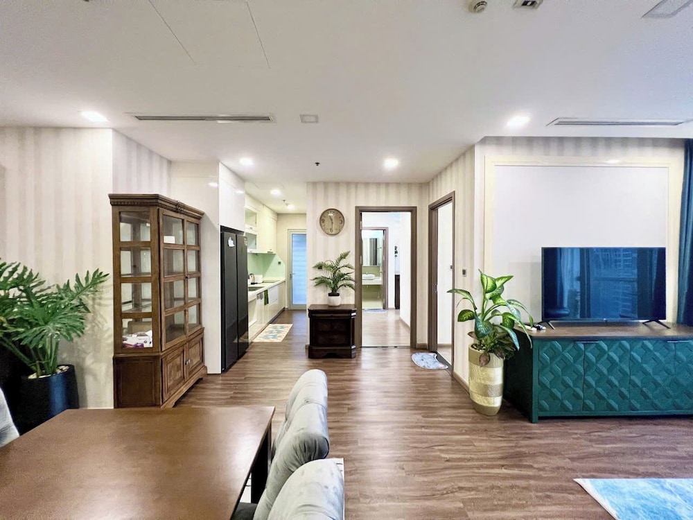 Apartment Landmark 81 by Urban Home