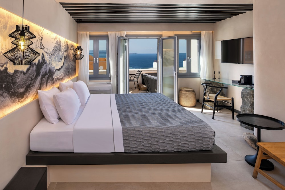 ArmonOia Suites