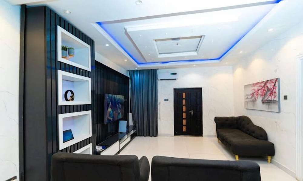 Gilllant Luxury Homes Apartment