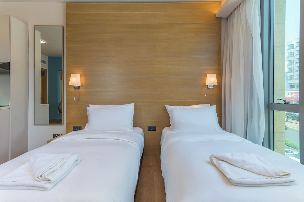 Jounieh Living - Residences by Local Host