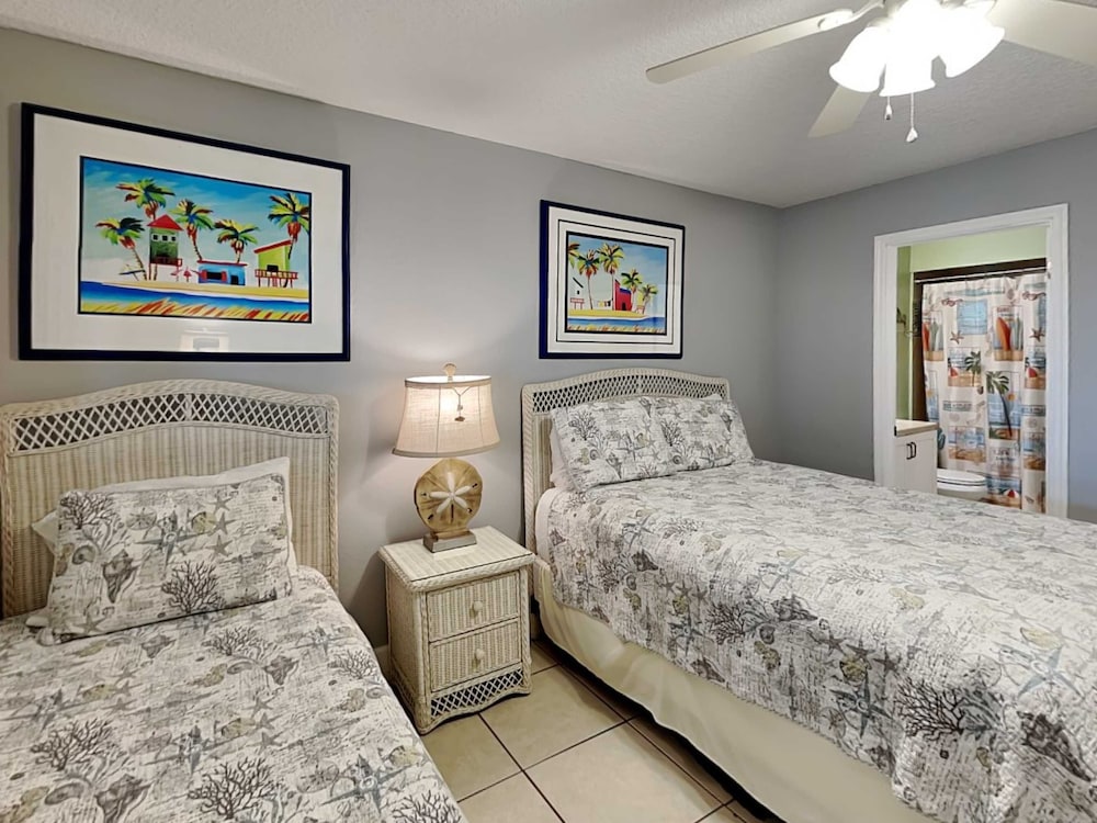 Oceanfront Luxury: 2BR Condo, New Rental
