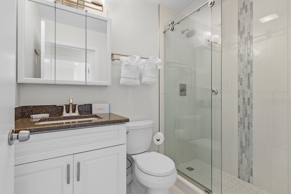 21591 Waterfront Duplex With Pool And Spa 2 Bedroom Home