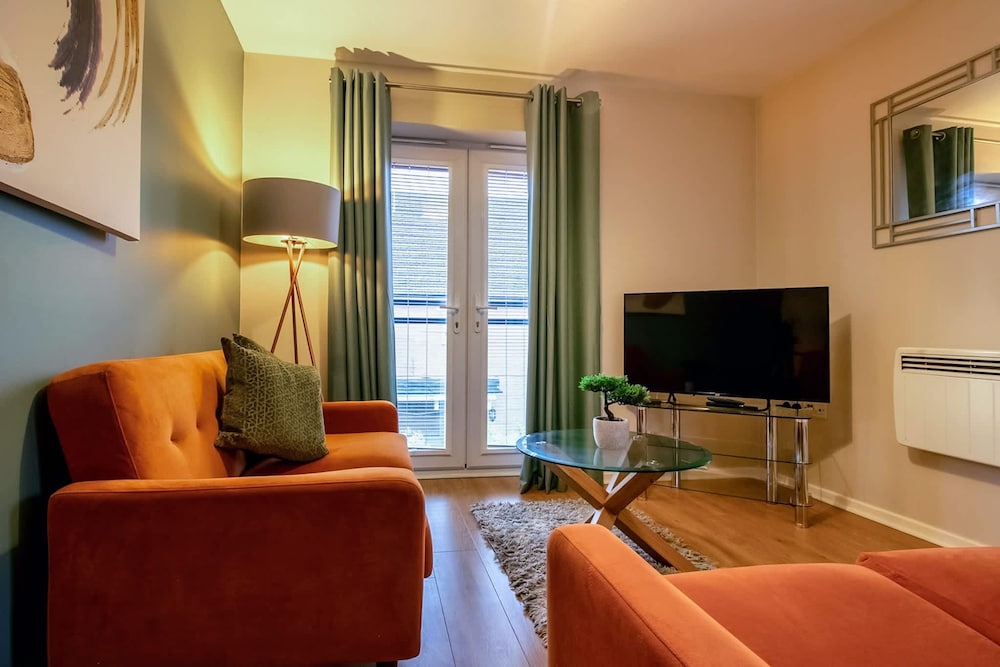Host Stay Somerset Walk view 4