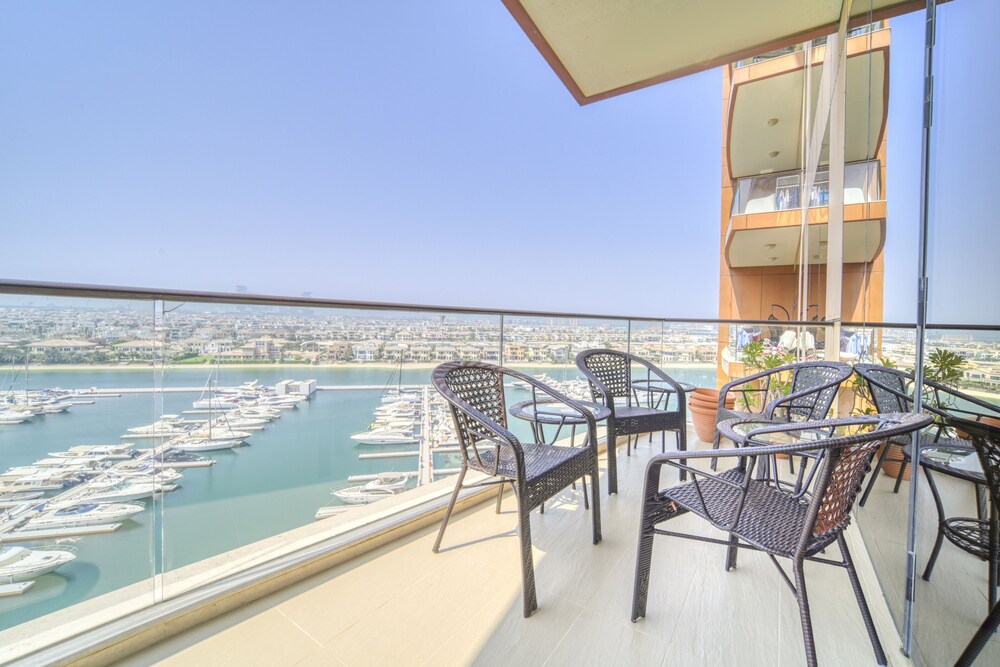 Tiara Residences - Mint Stay