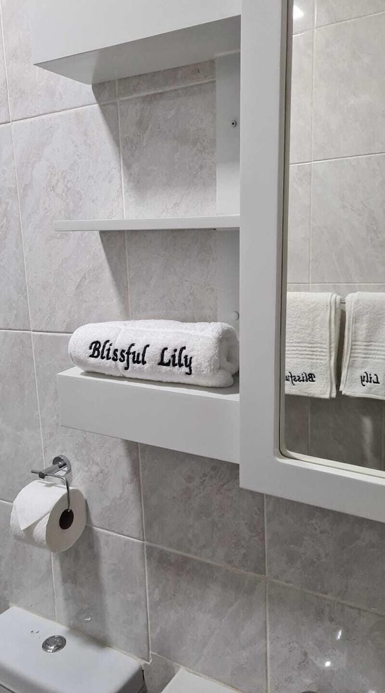 Blissful lily lodge