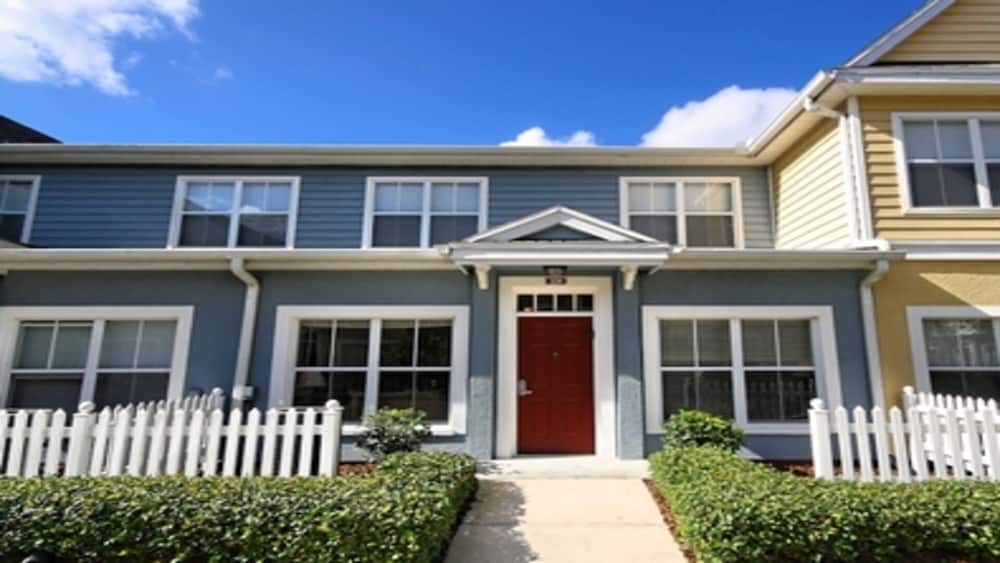 Ec21ha - 3 Bedroom Townhome In Villas at Seven Dwarfs Lane, Sleeps Up To 6, Just 6 Miles To Disney