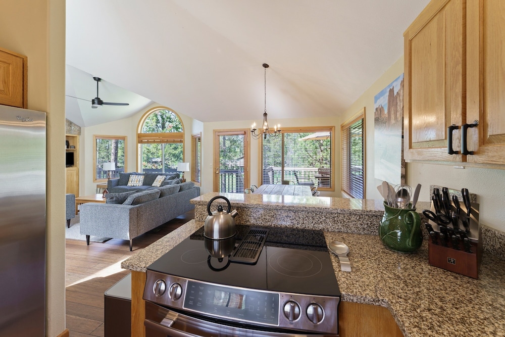 7 Vine Maple 4 Bedroom Home