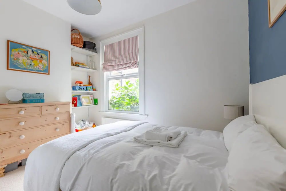 Newly Renovated 2 Bedroom Apartment in Earlsfield With Garden