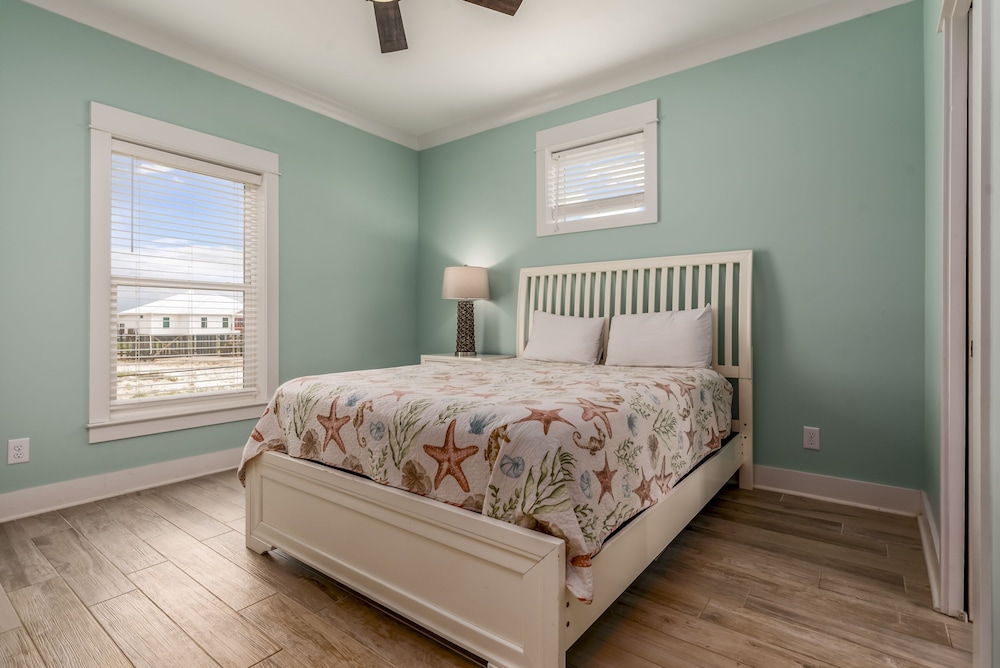 Sea La Vie - 106 Velasco Ct 4 Bedroom Home