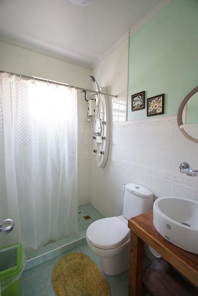 Charming Tagaytay Vacation Home