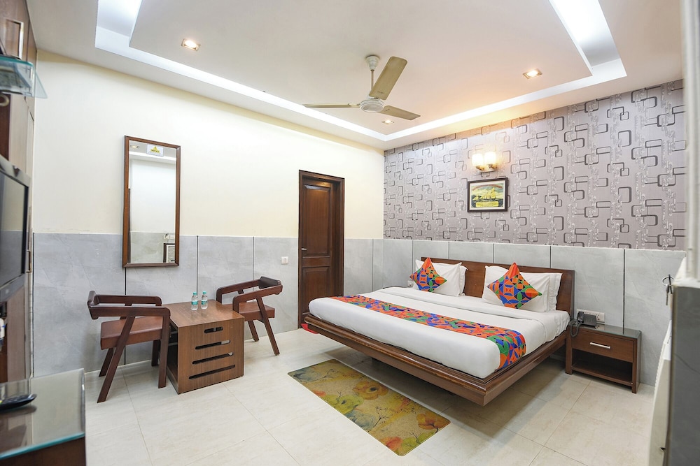 Fabhotel Pooja Residency