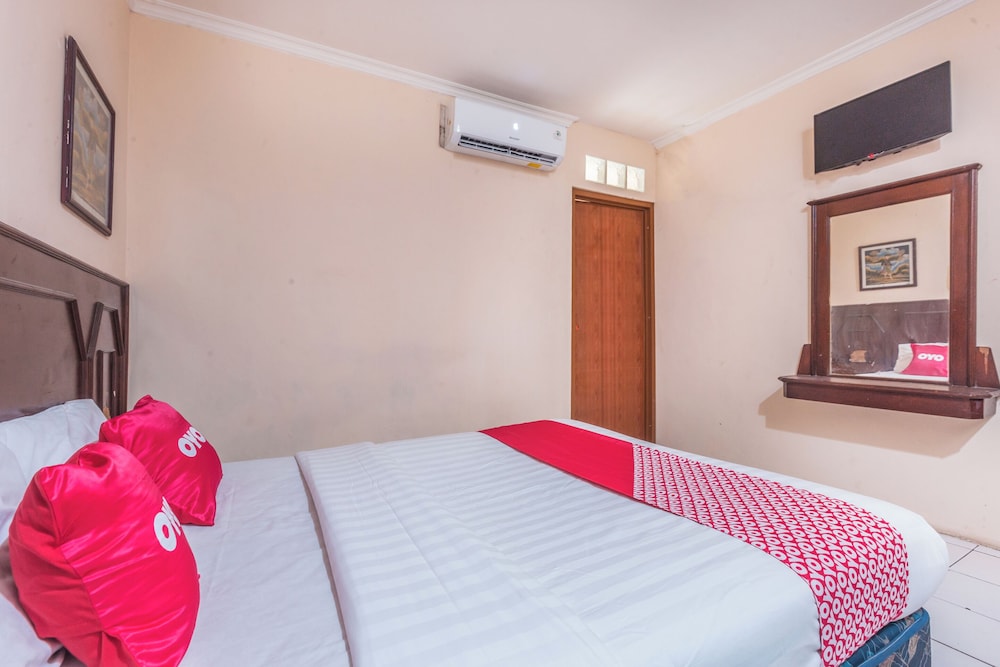 OYO 94759 Hotel Taman Cibinong