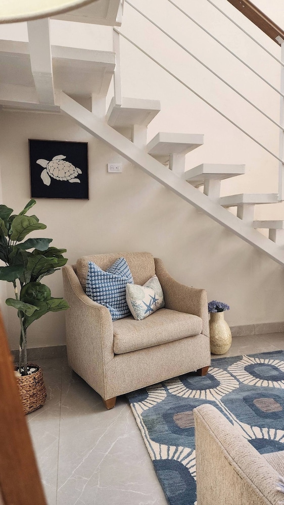 Elegant Chalet 2 Minutes From the Beach Ideal Families