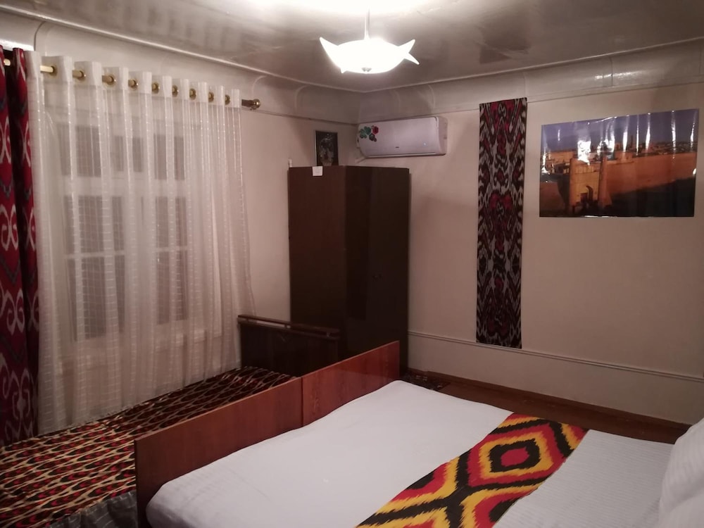 Umarxon Hostel