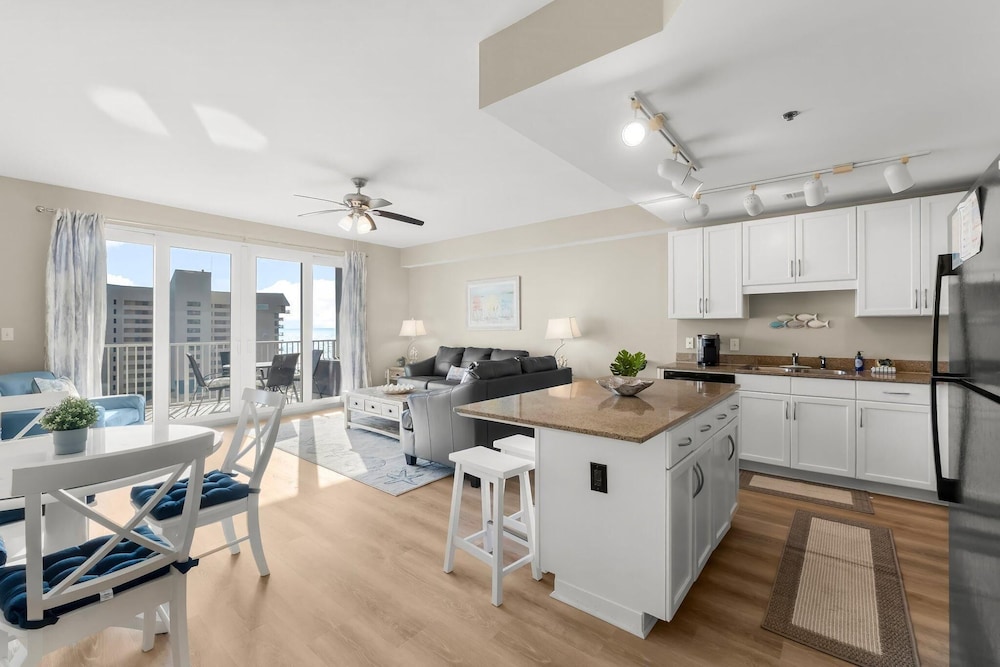 Laketown Wharf 713- Our Lil Sea-cret