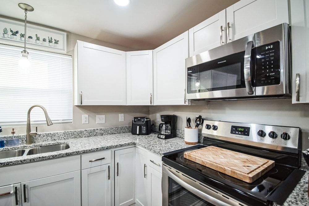 Charming Pet Friendly Concord Retreat 3 Bedroom Home