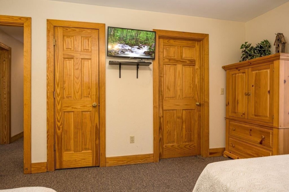 Briarstone Lodge Condo 13F - Three Bedroom Condo view 3