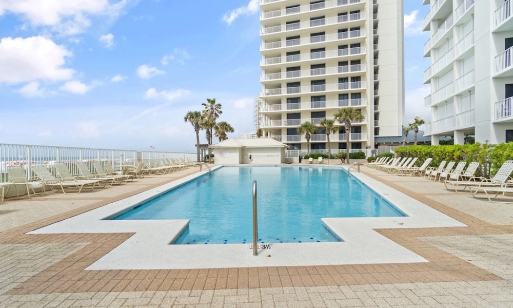 Pelican Pointe 1203