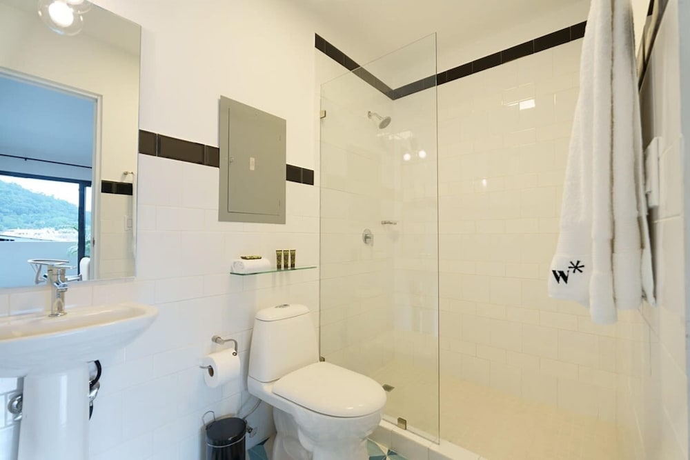 w Fancy Loft in Santa Ana