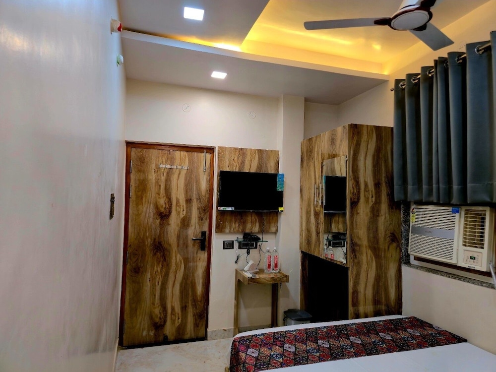 Hotel Shiv Grand SV