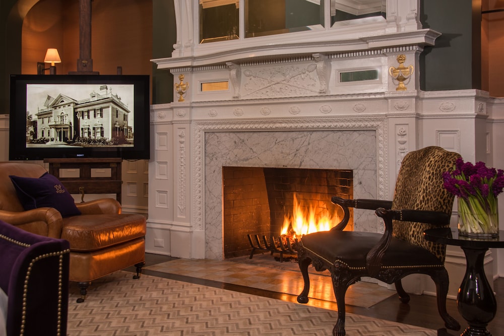 Lenox Vacations - Kemble Inn - Property Image 23