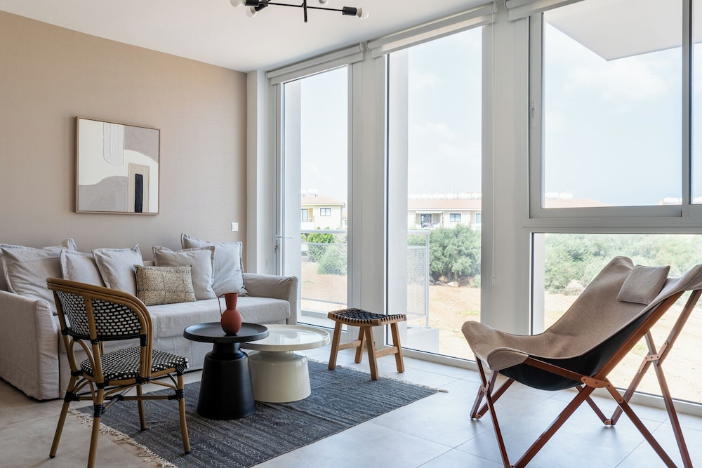 Blu Horizon - Stylish Living with Pool & Balconies in Protaras