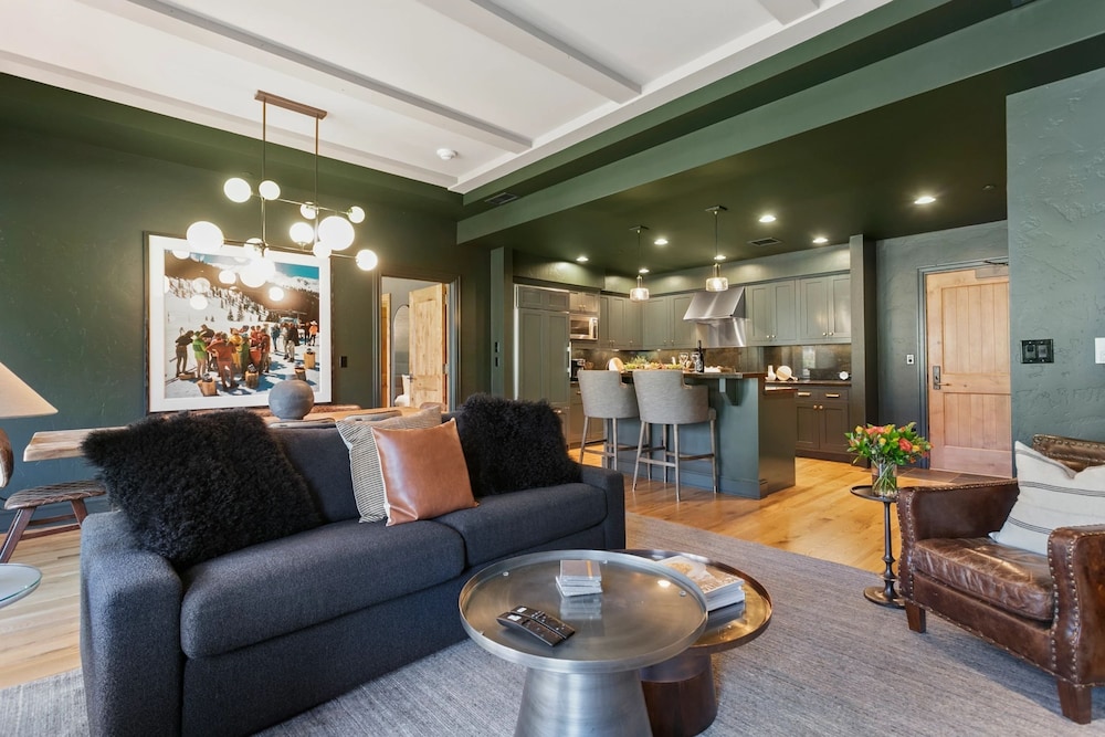 Shooting Star Lodge at Deer Valley Resort - Two Bedroom Residence #204 2 Condo