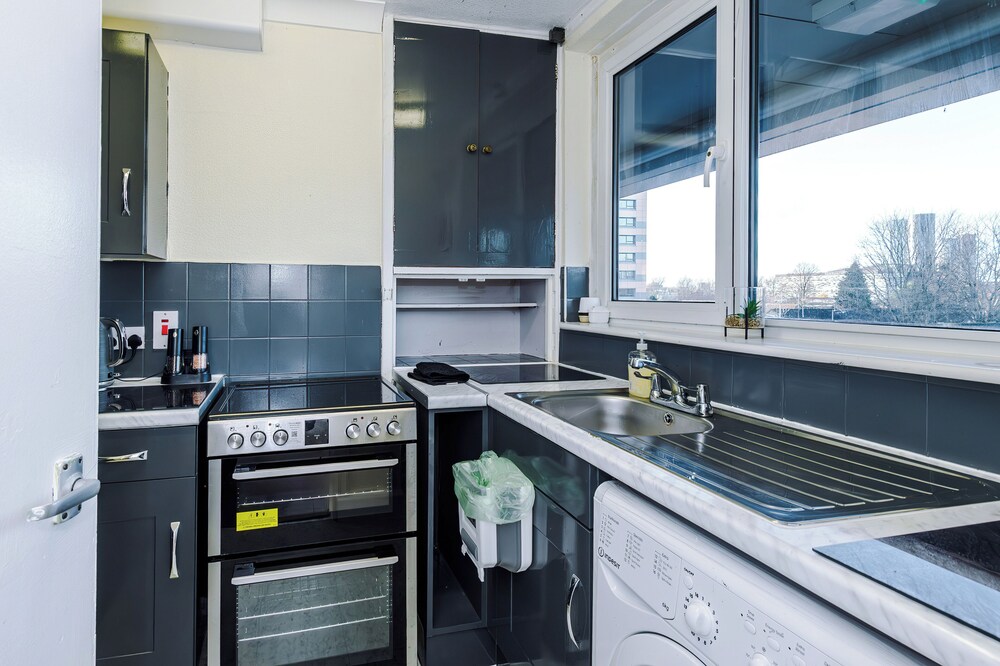 Modern 1 Bed - Close to City Centre