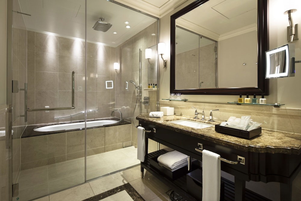 The Tokyo Station Hotel 72