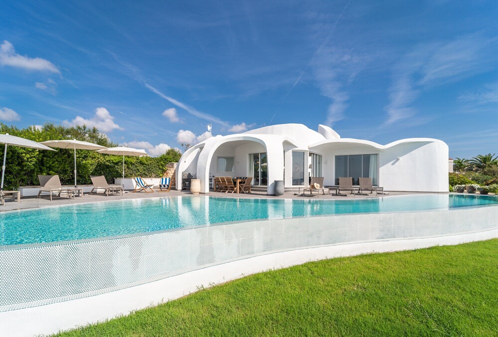 Villa Gaudina - Villa With Private Pool. Free Wifi