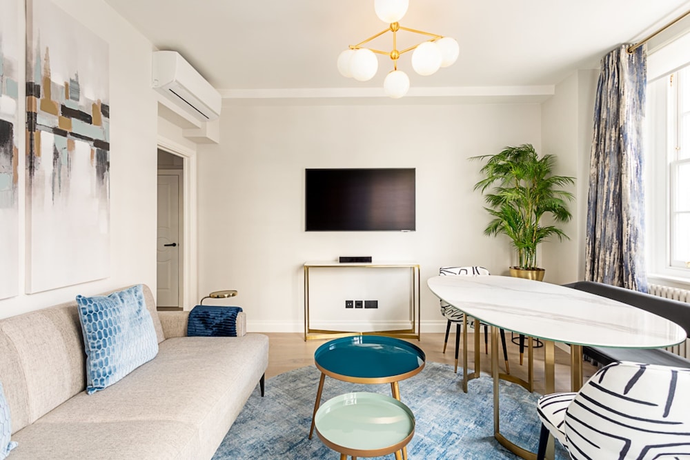 Modern Edgware Apartment