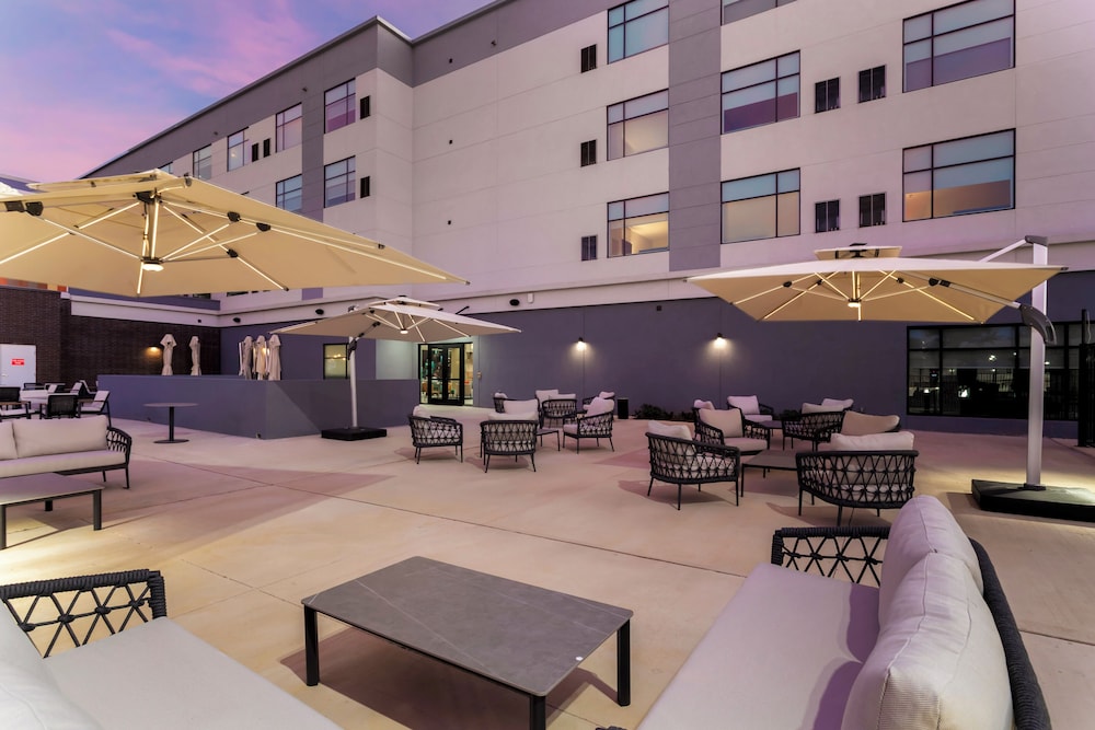 Cambria Hotel Northlake Conference Center - Roanoke