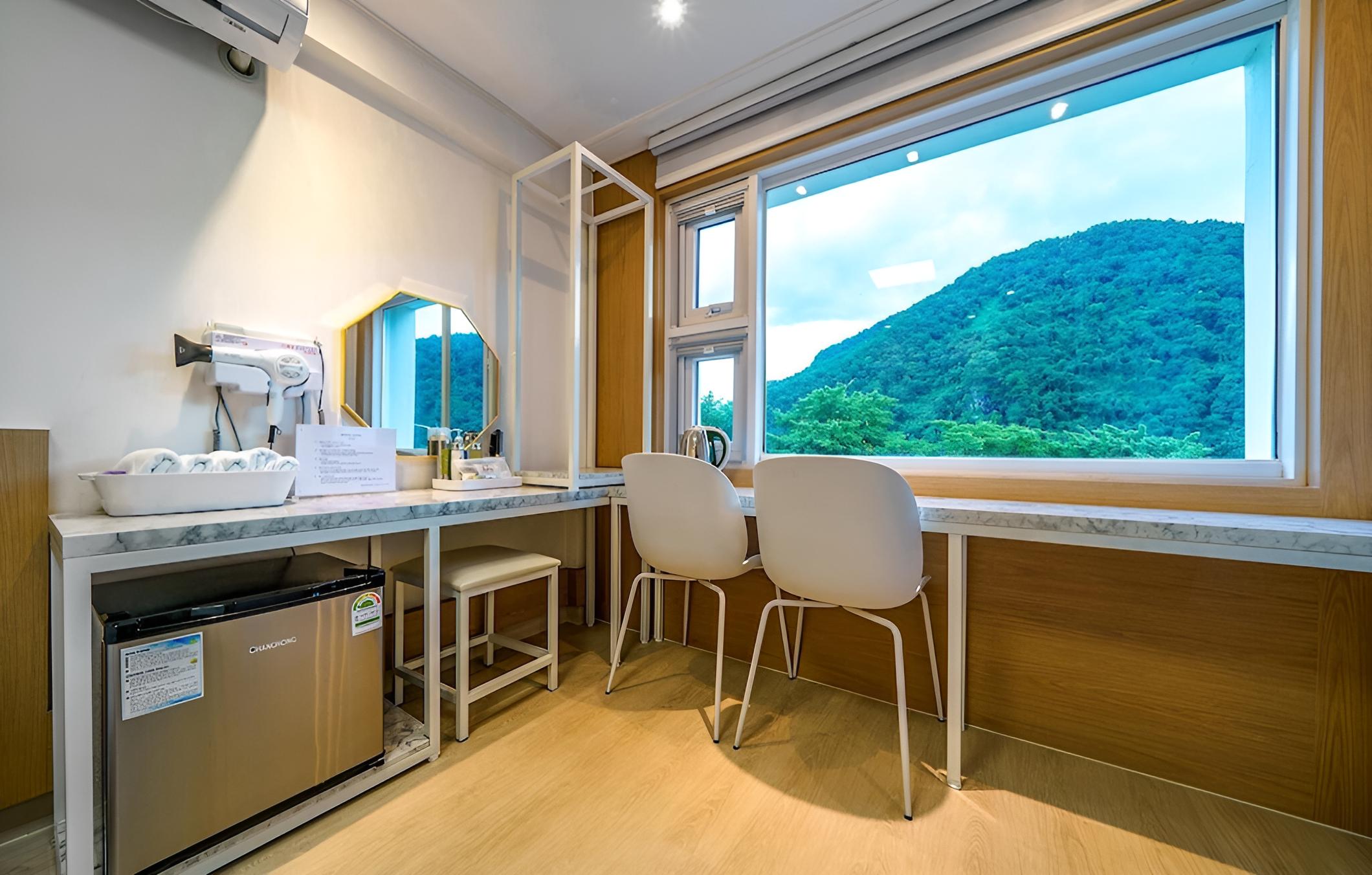 Danyang Meros Hotel