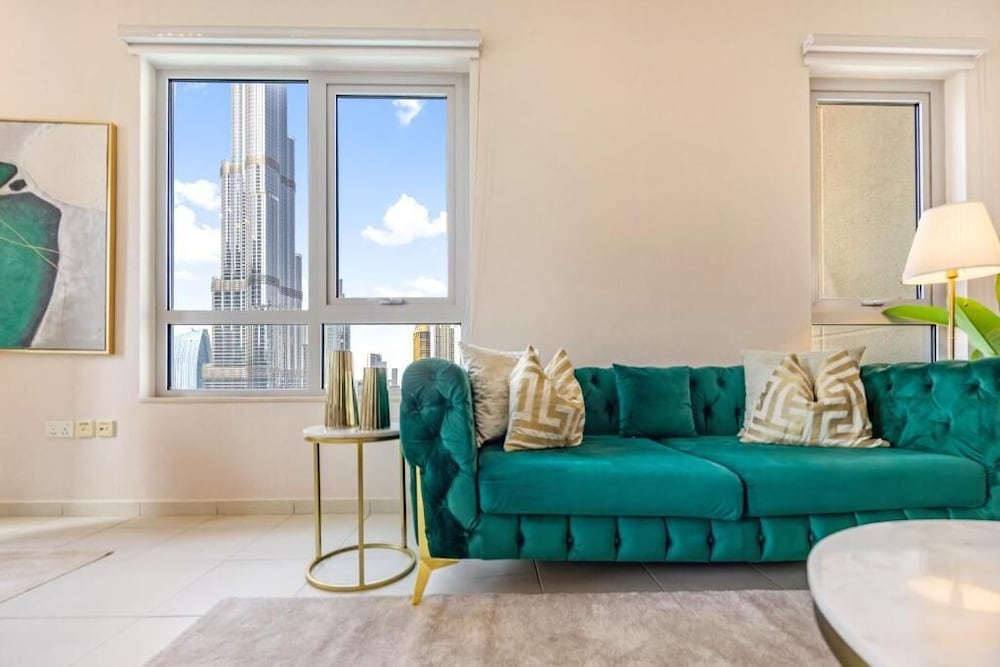 Durrani Homes - Modern Living 3br with Burj Khalifa and Fountain View - third room without partition