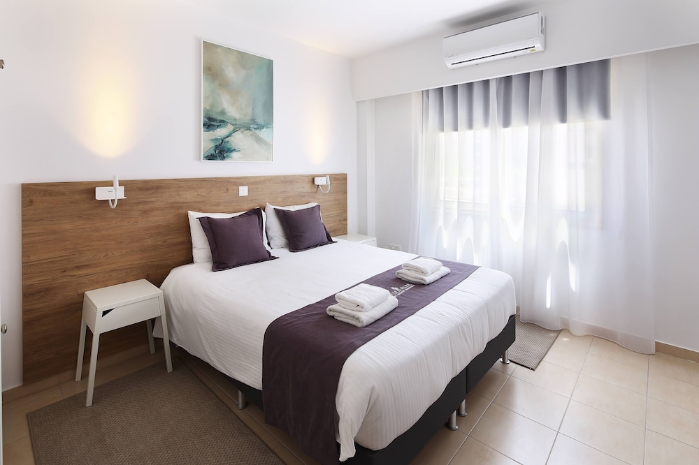 Paphos Vacations - Elysia Park - Property Image 16