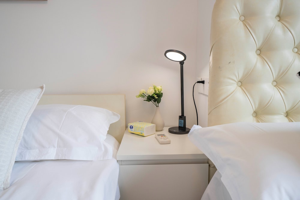 Book and Bed-People's Square