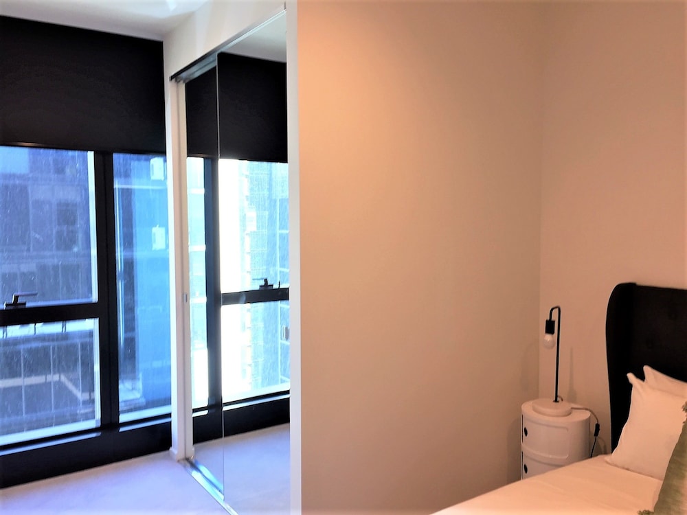 ReadySet Apartments on Southbank Boulevard