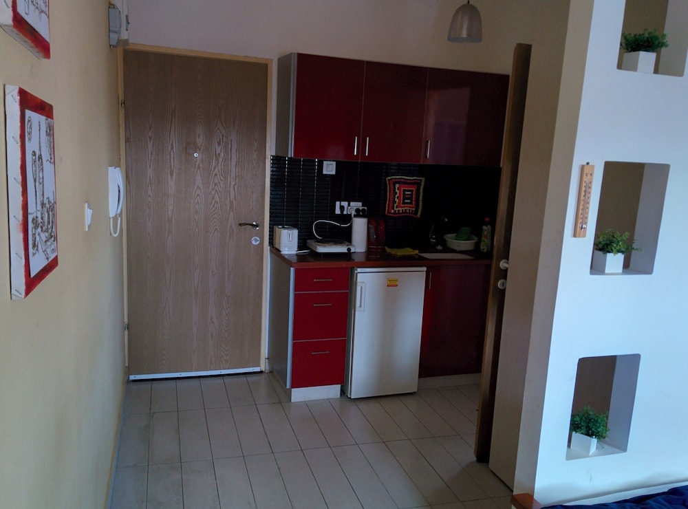 Allenby 2 Bed & Breakfast
