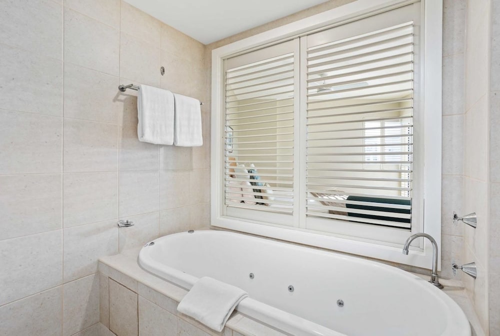 The Pool Resort Kingscliff - 2B Dual Key (6216/17) - Holiday Management Co.