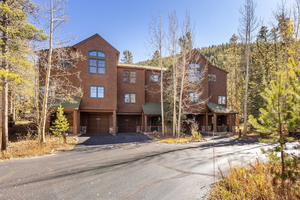 1975 Starfire Townhomes 3 Bedroom Townhouse by RedAwning