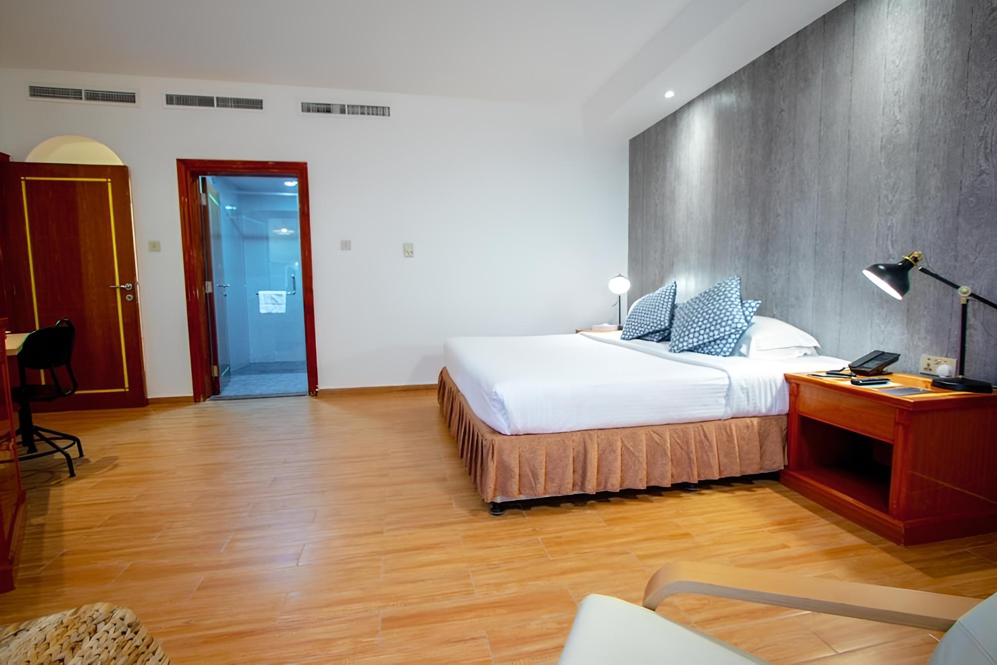 BM Beach Hotel