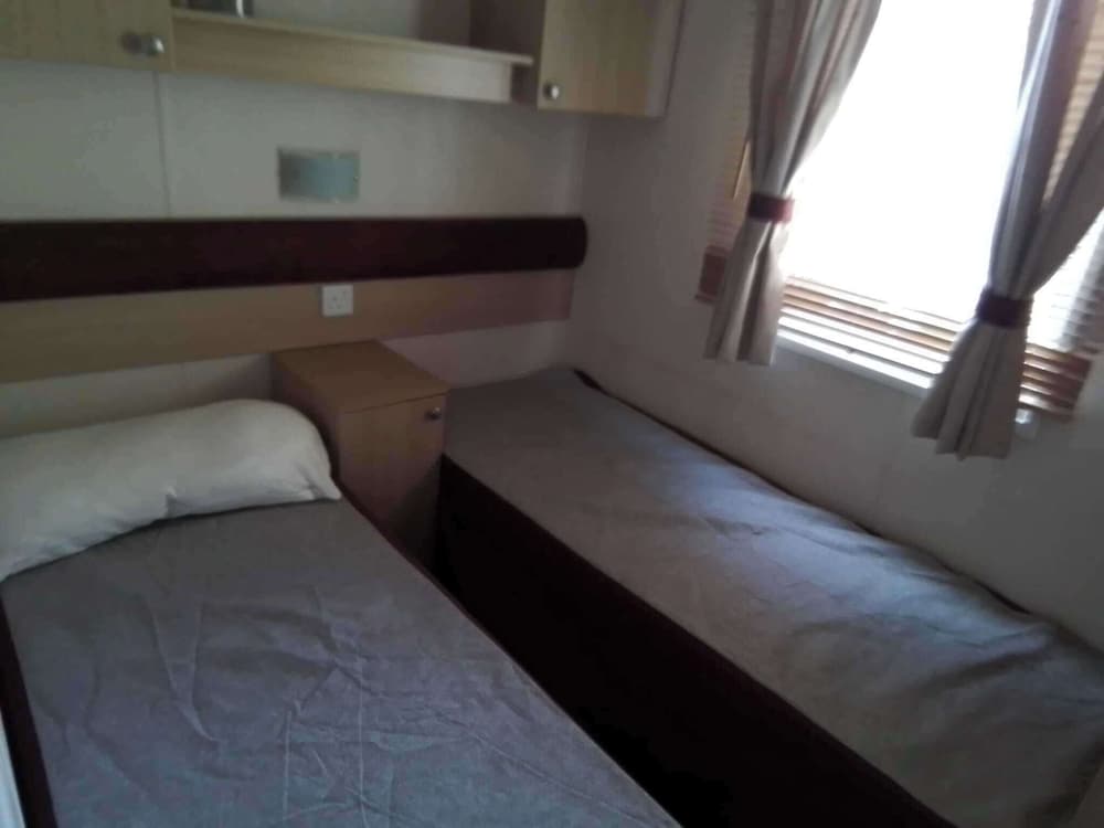 Sleep4 Cabin - Self-checkin, Free Parking, Petok
