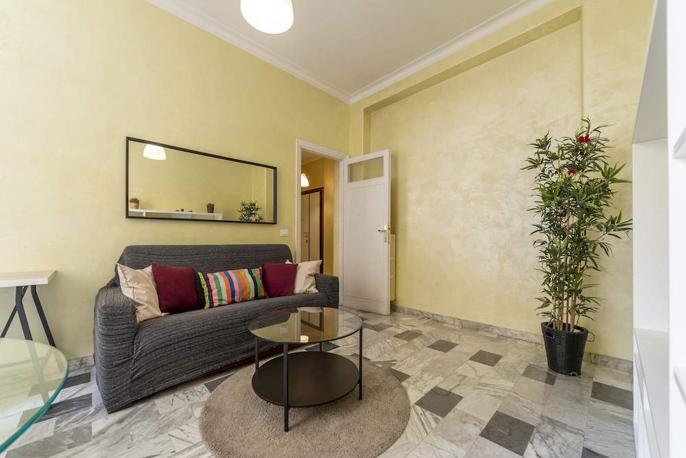 Appio Latino Cosy Flat