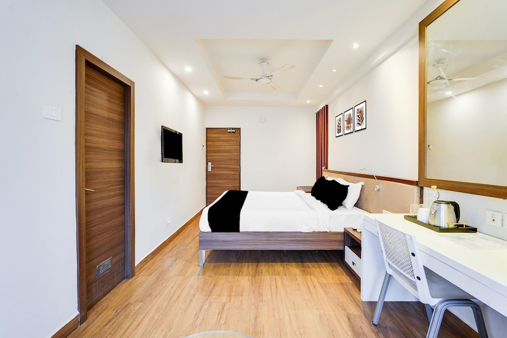 Super Townhouse Oak Kodambakkam