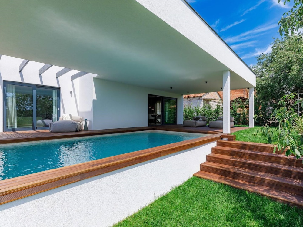 Holiday House with Pool Casa Lavanda