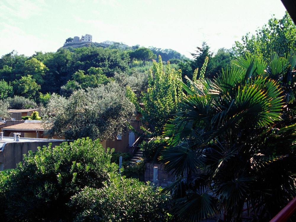 IHR Europe Garden Village