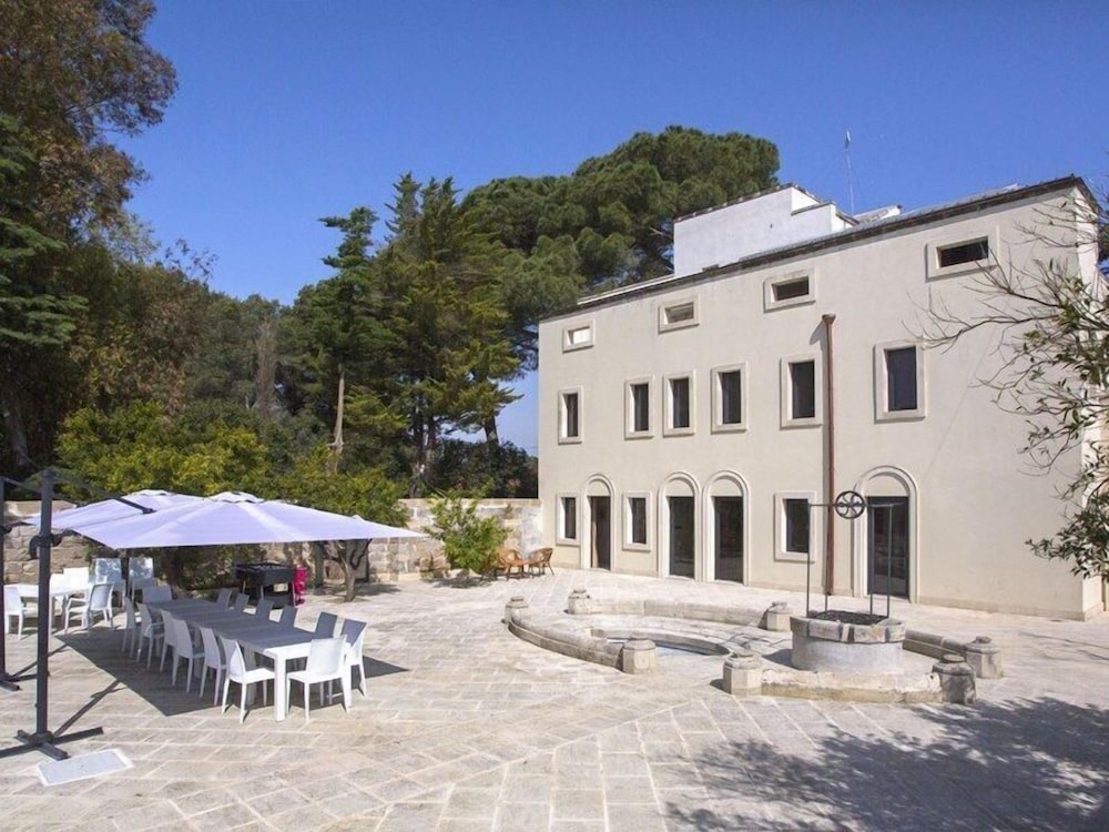 Villa Lucrezio Resort