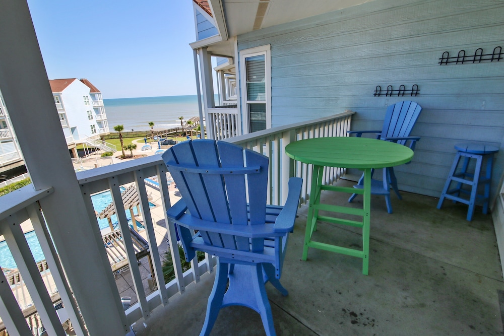 Seascape 1318 1 Bedroom Condo by RedAwning