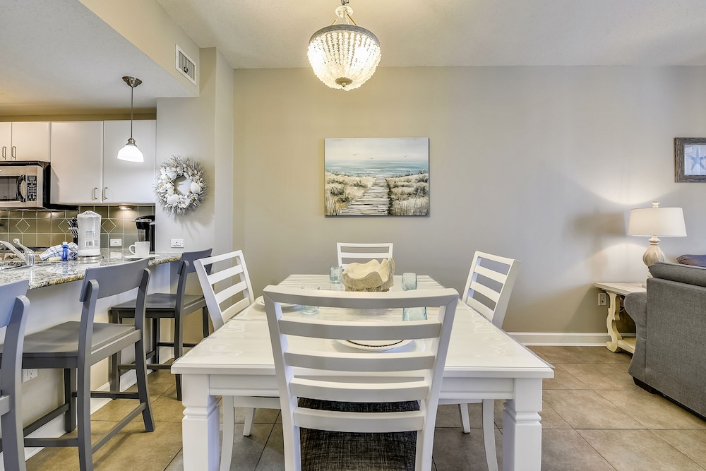 Grand Panama Beach Resort by Book That Condo
